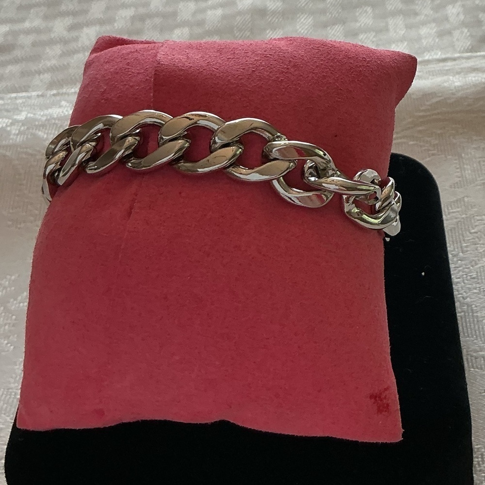 Juicy Couture Silver Tone Bracelet - Picture 4 of 5